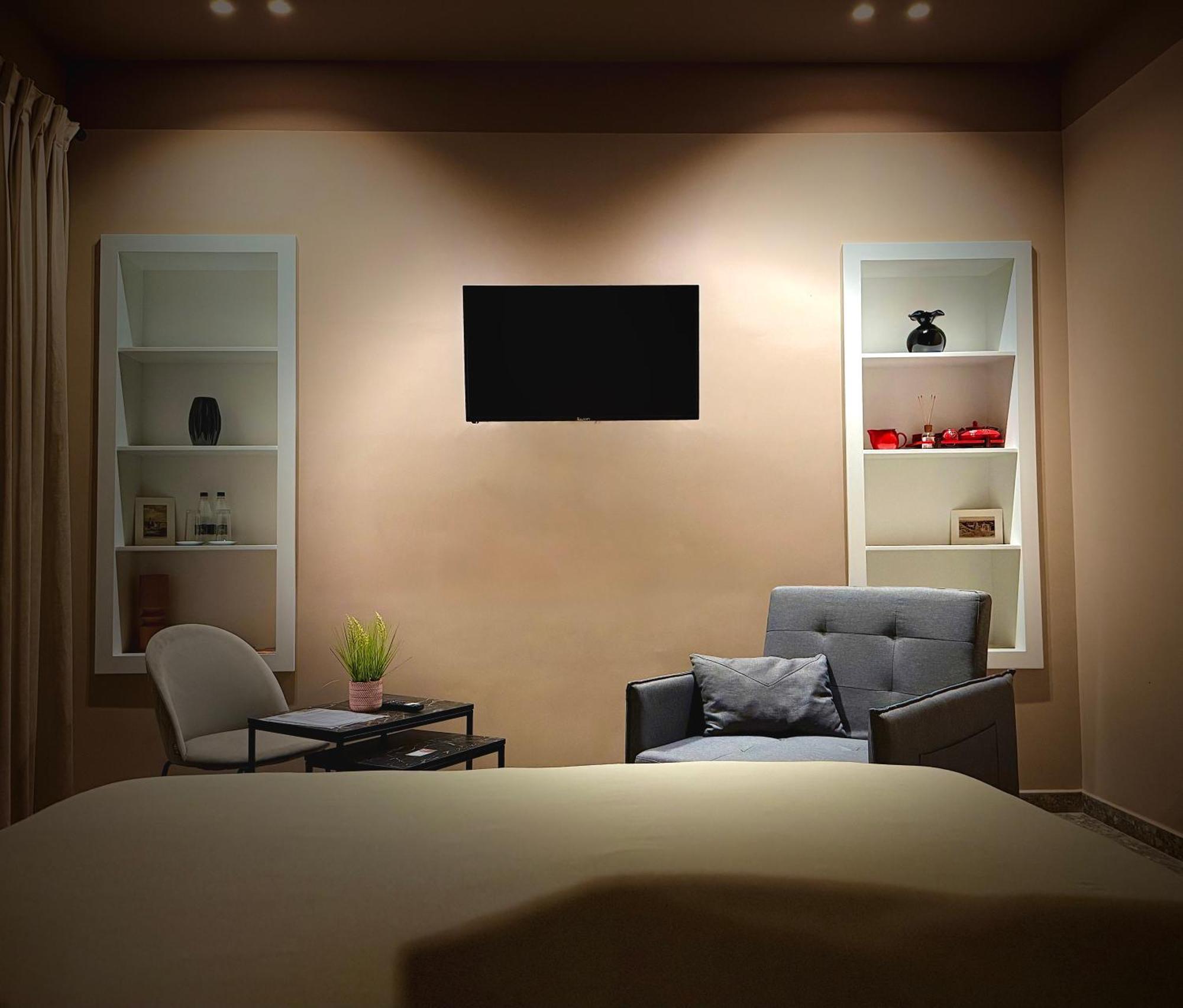 Rex Hotel Boutique Тирана Екстериор снимка