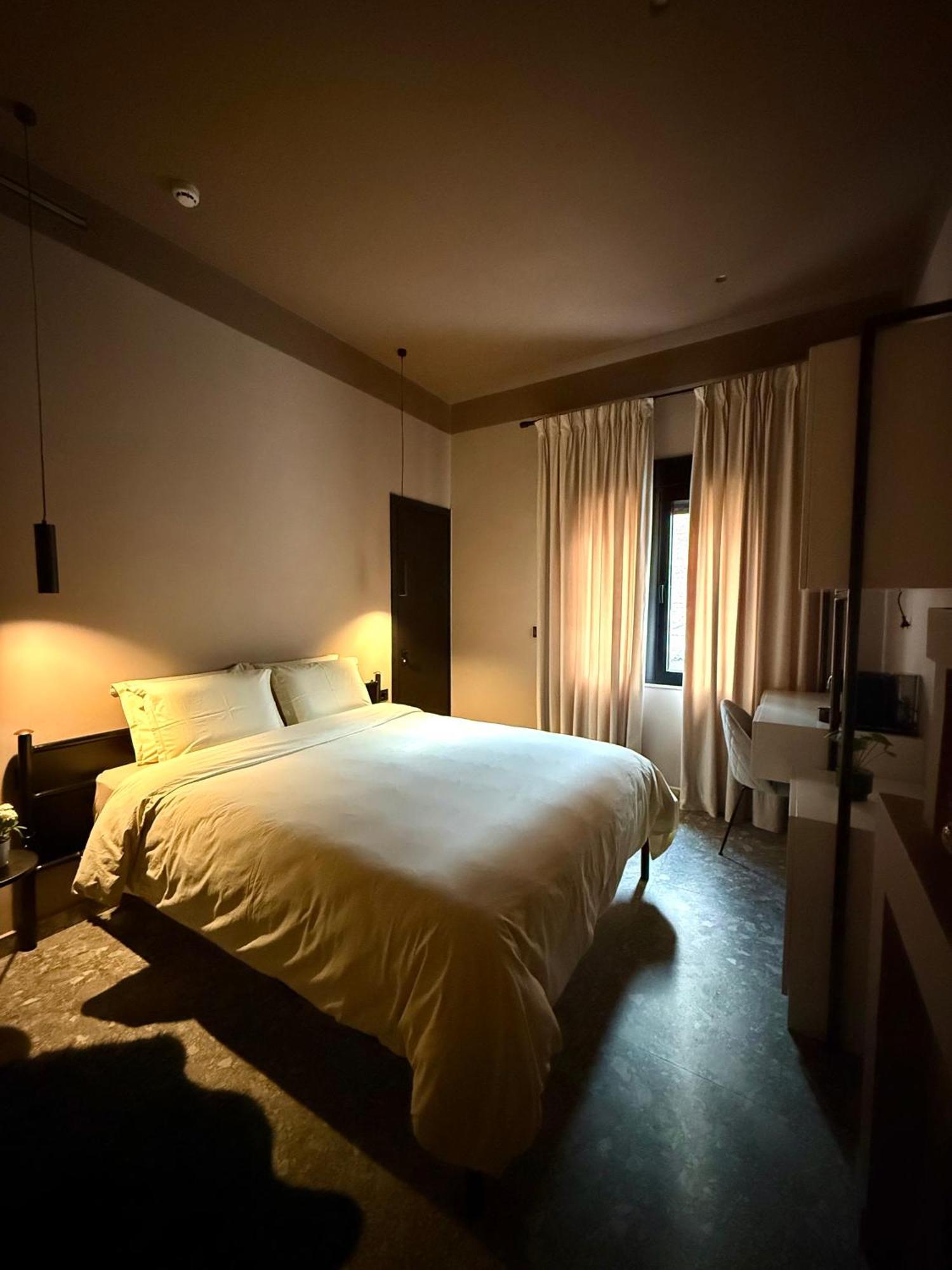 Rex Hotel Boutique Тирана Екстериор снимка