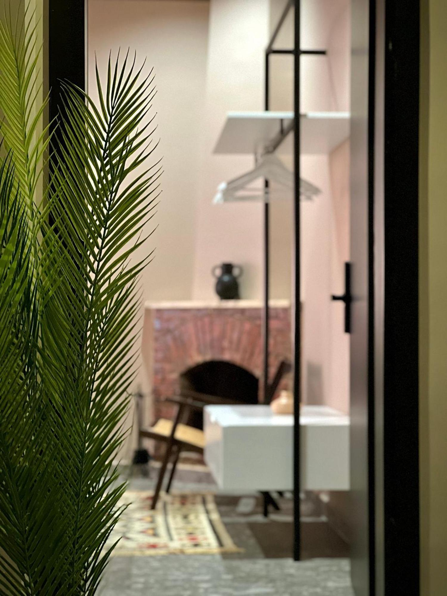 Rex Hotel Boutique Тирана Екстериор снимка