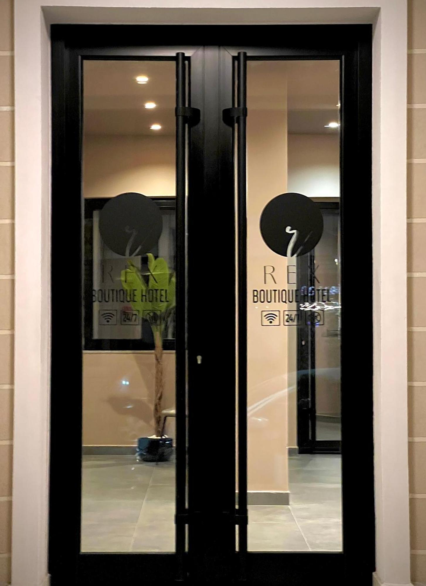 Rex Hotel Boutique Тирана Екстериор снимка